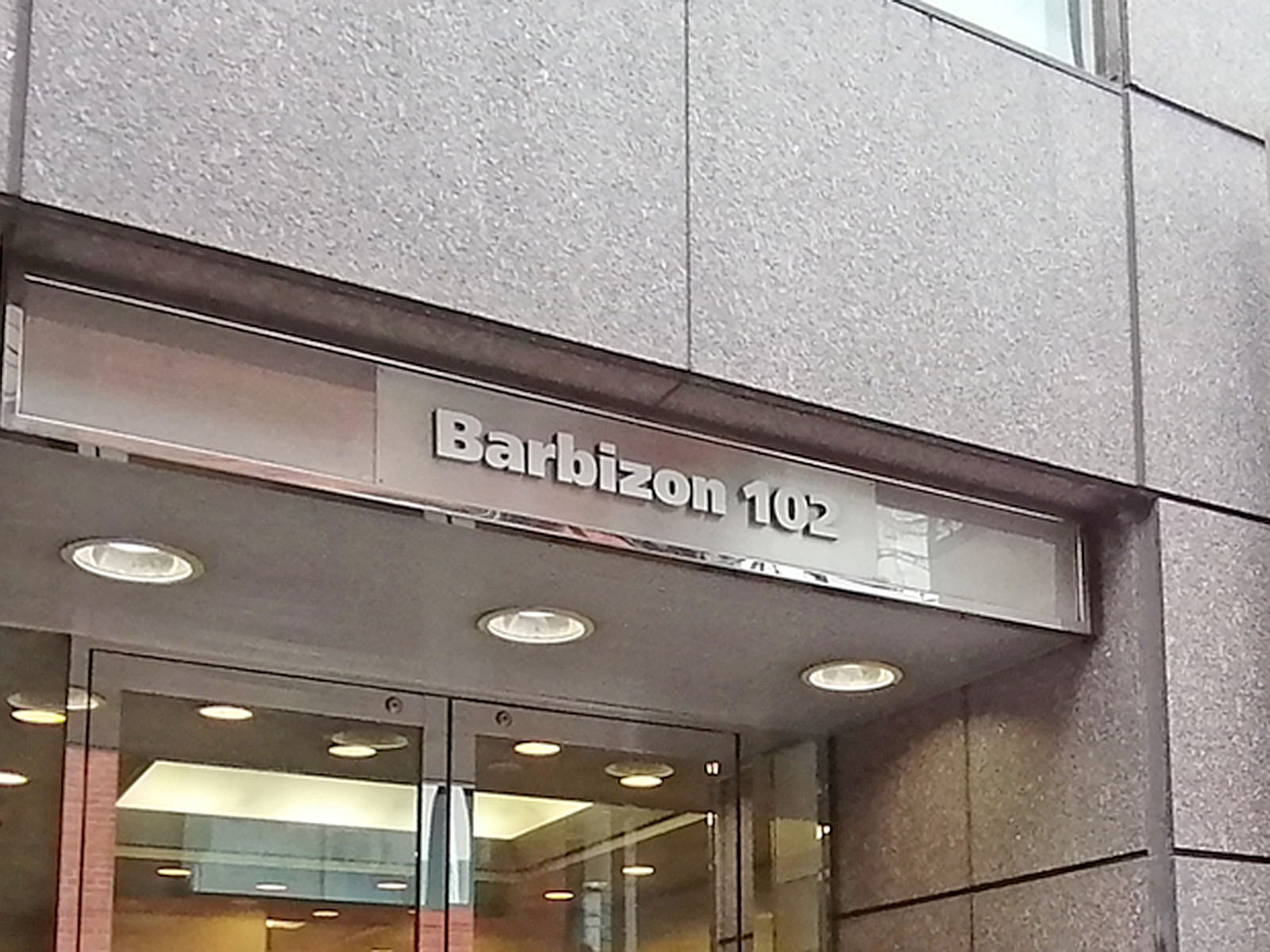 ネームプレート：Barbizon102