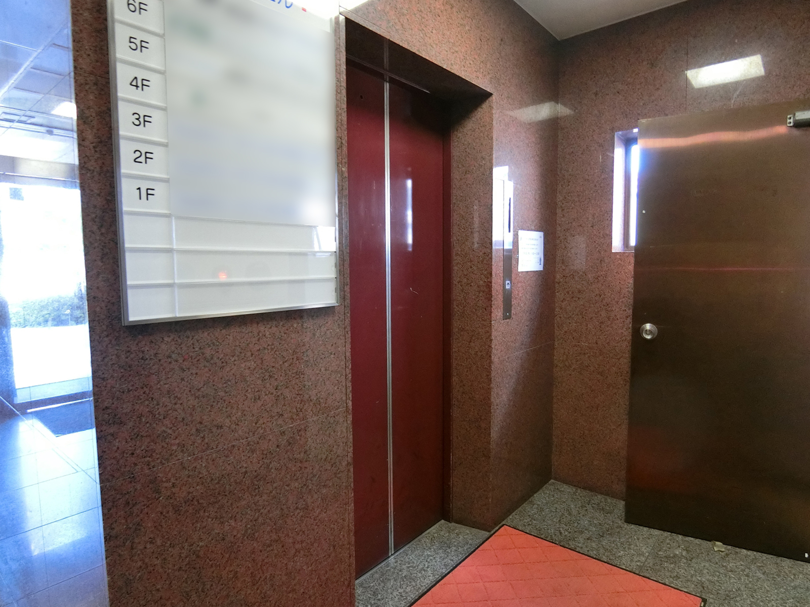 エレベーター(1基)