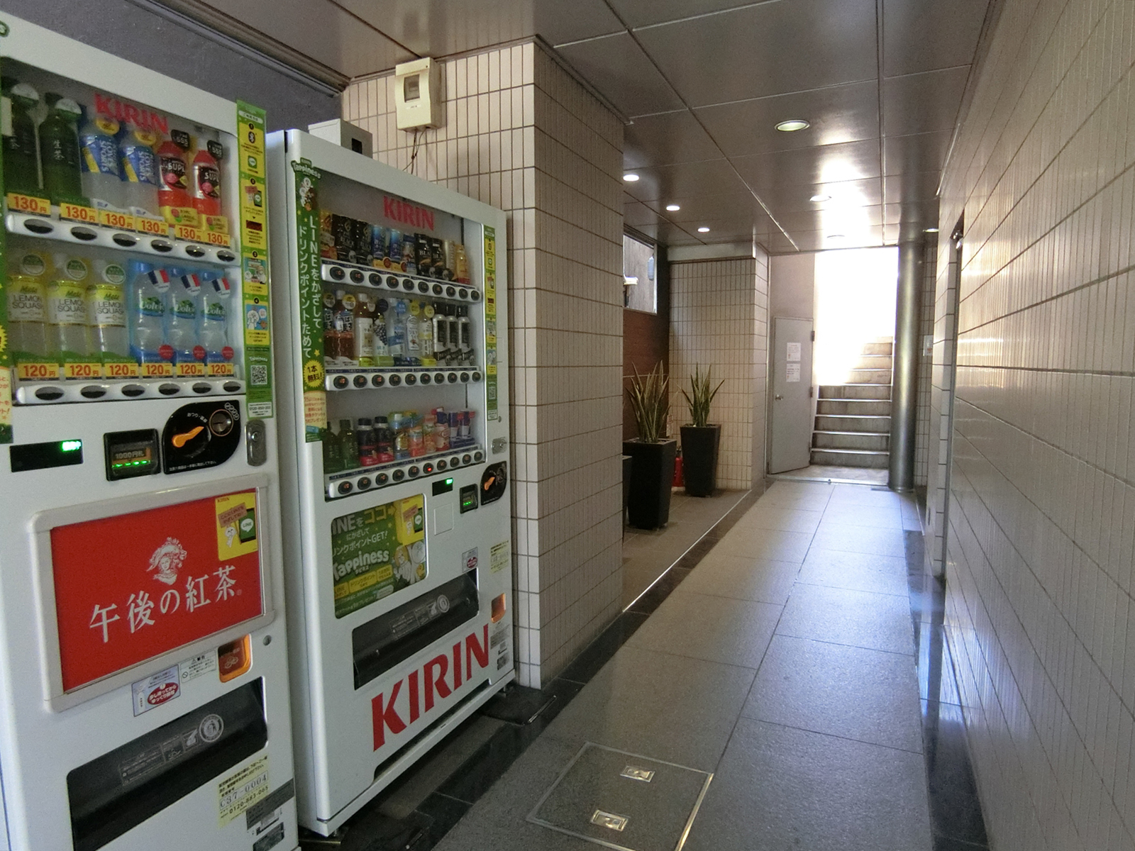 エントランス内部