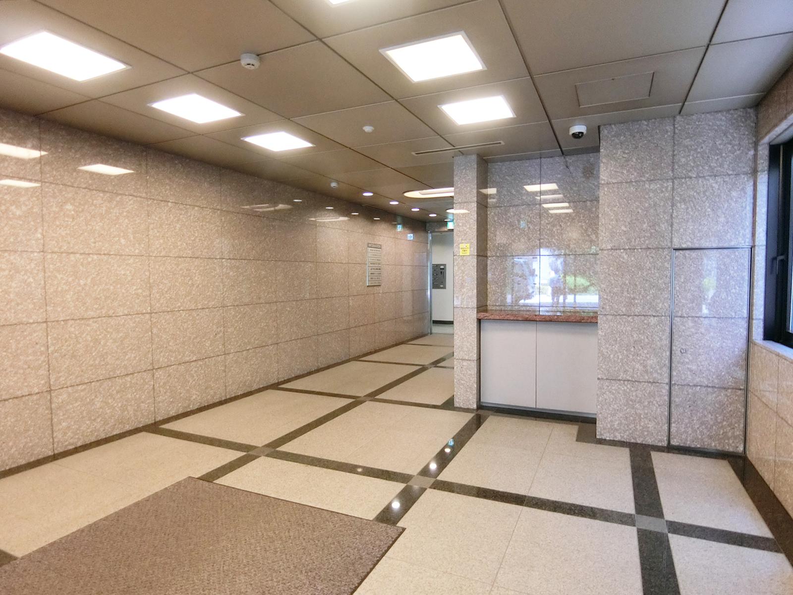 エントランス