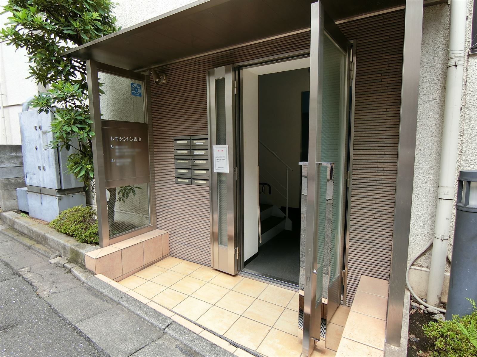 3・4階用エントランス