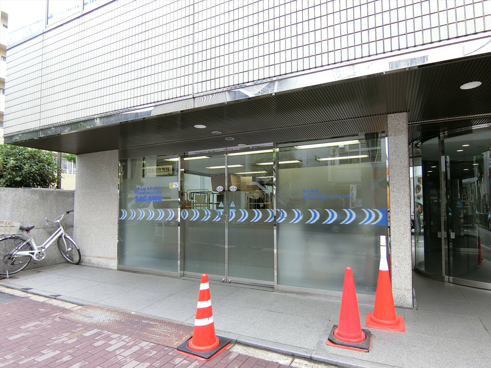 1階テナントの様子
