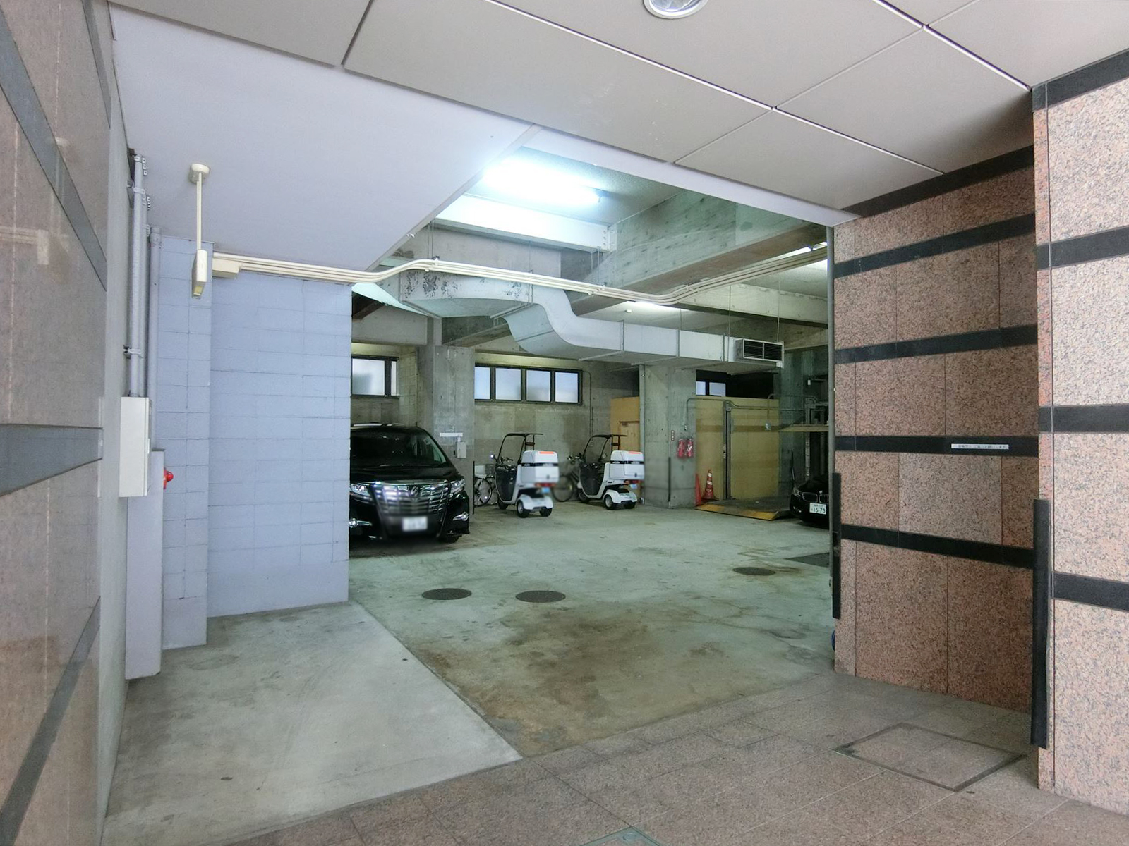 駐車場