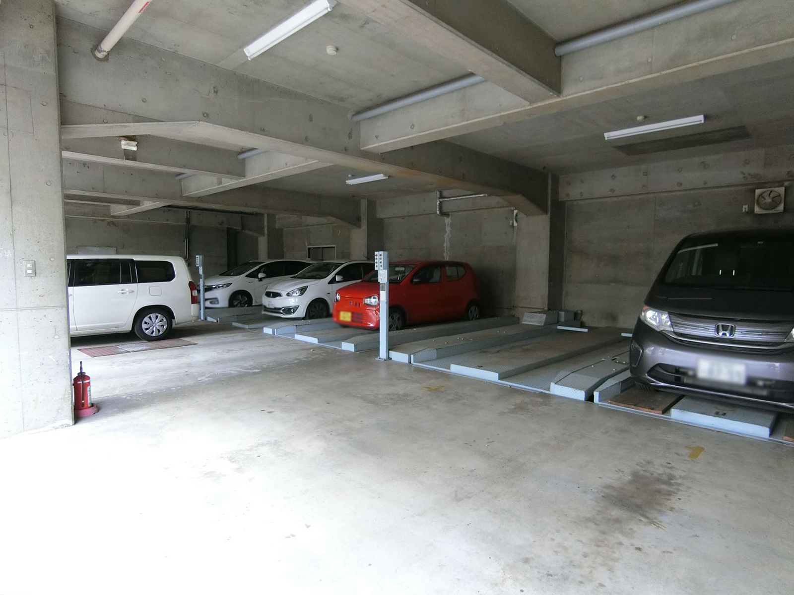 駐車場