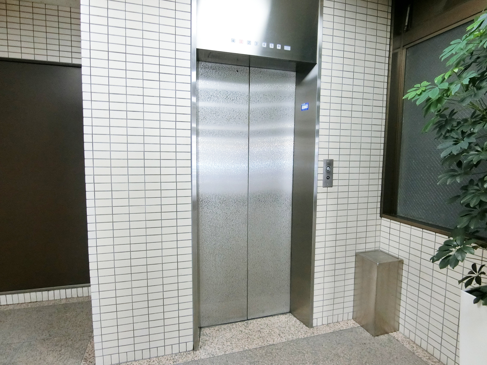 エレベーター