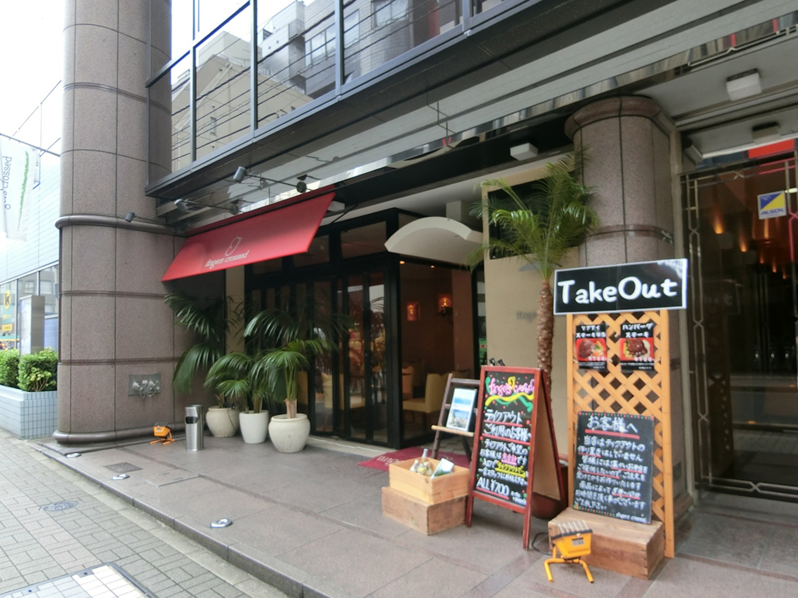 1階飲食店の様子