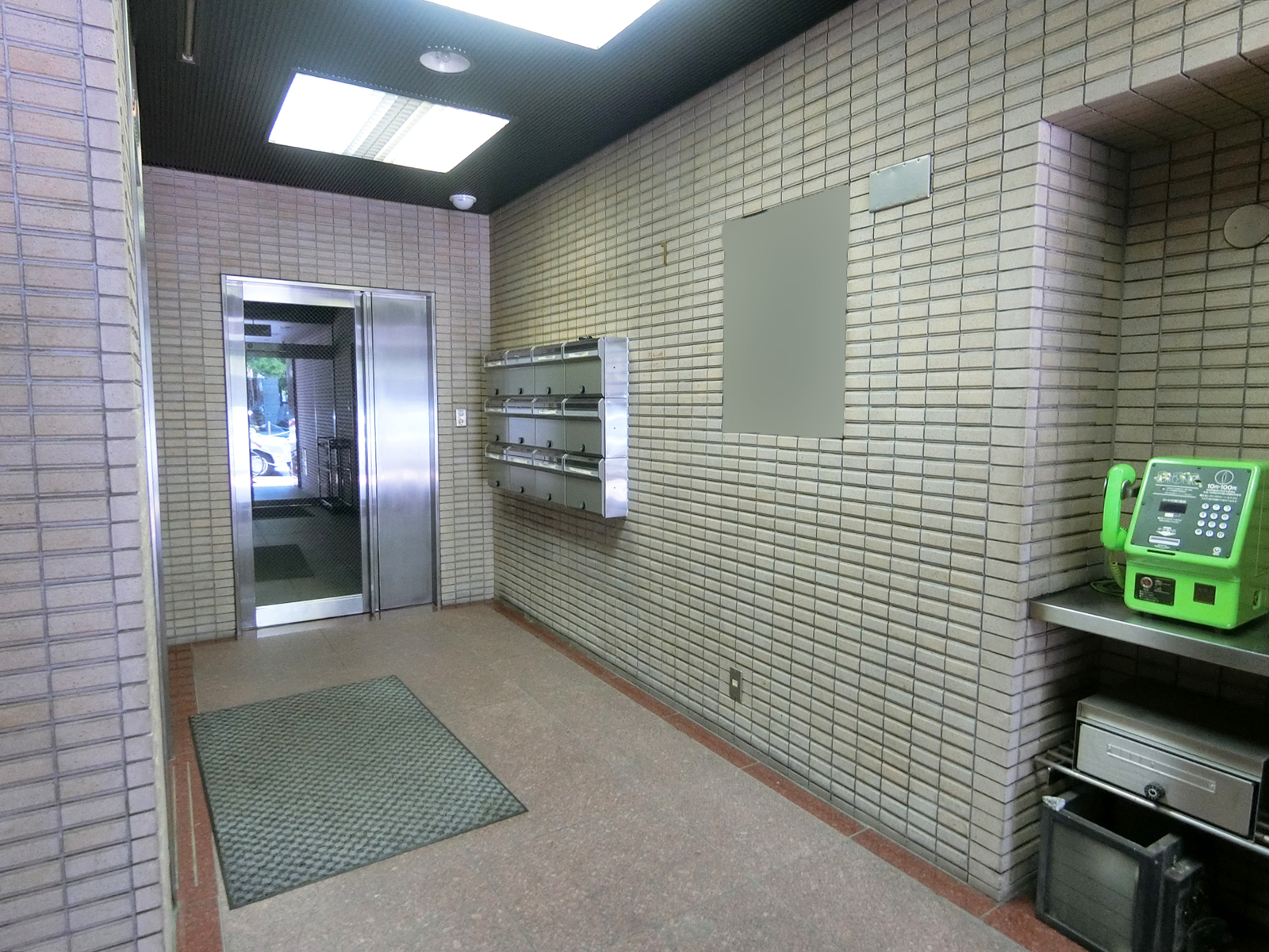 エントランス