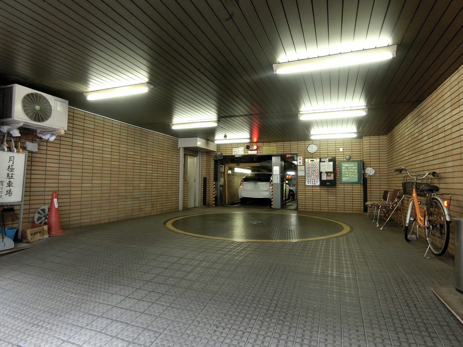 駐車場