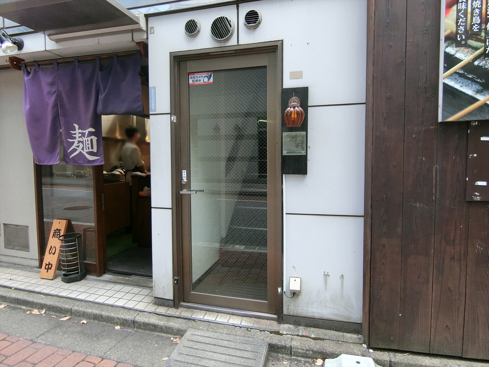 別室出入口