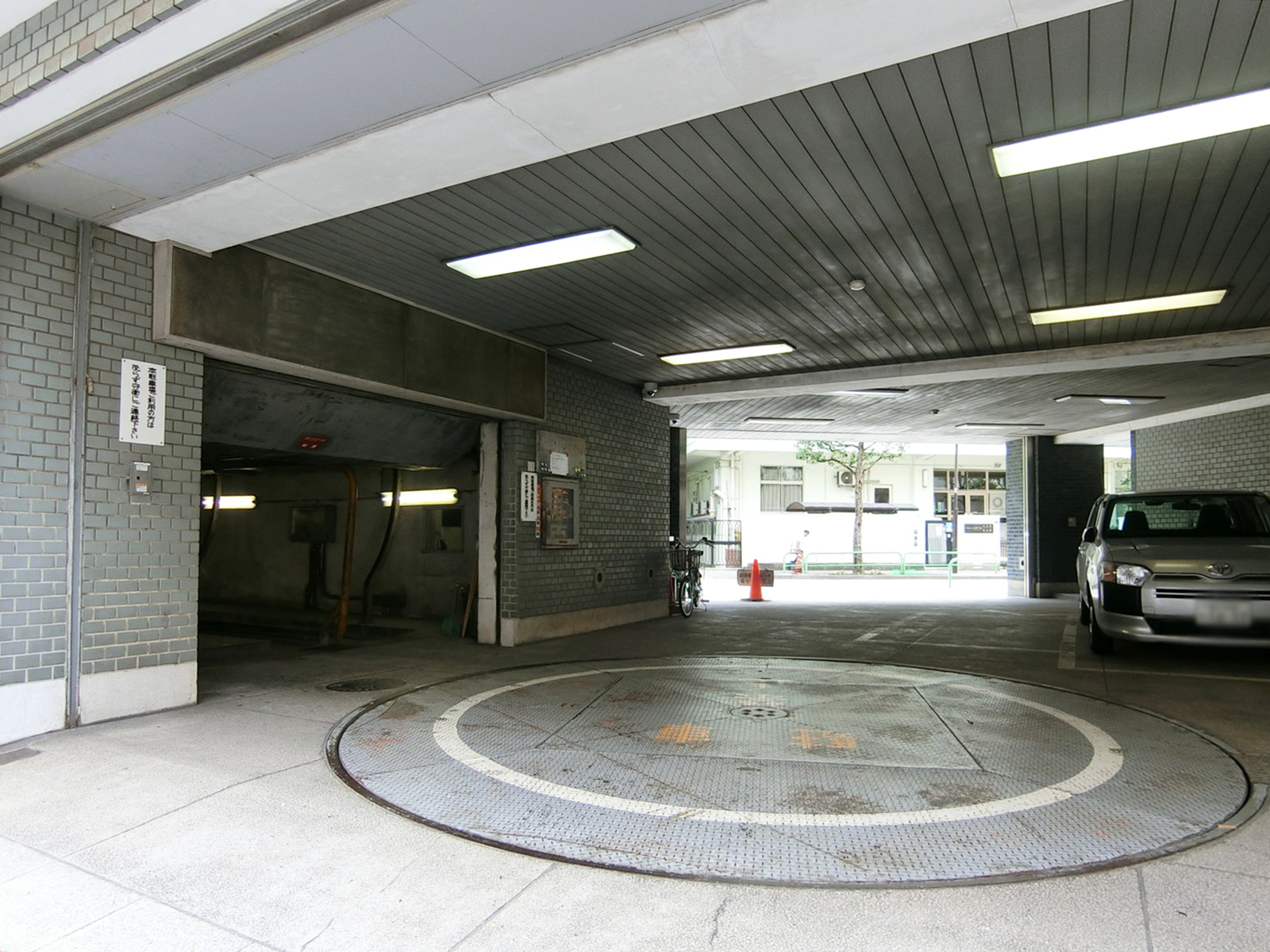 駐車場