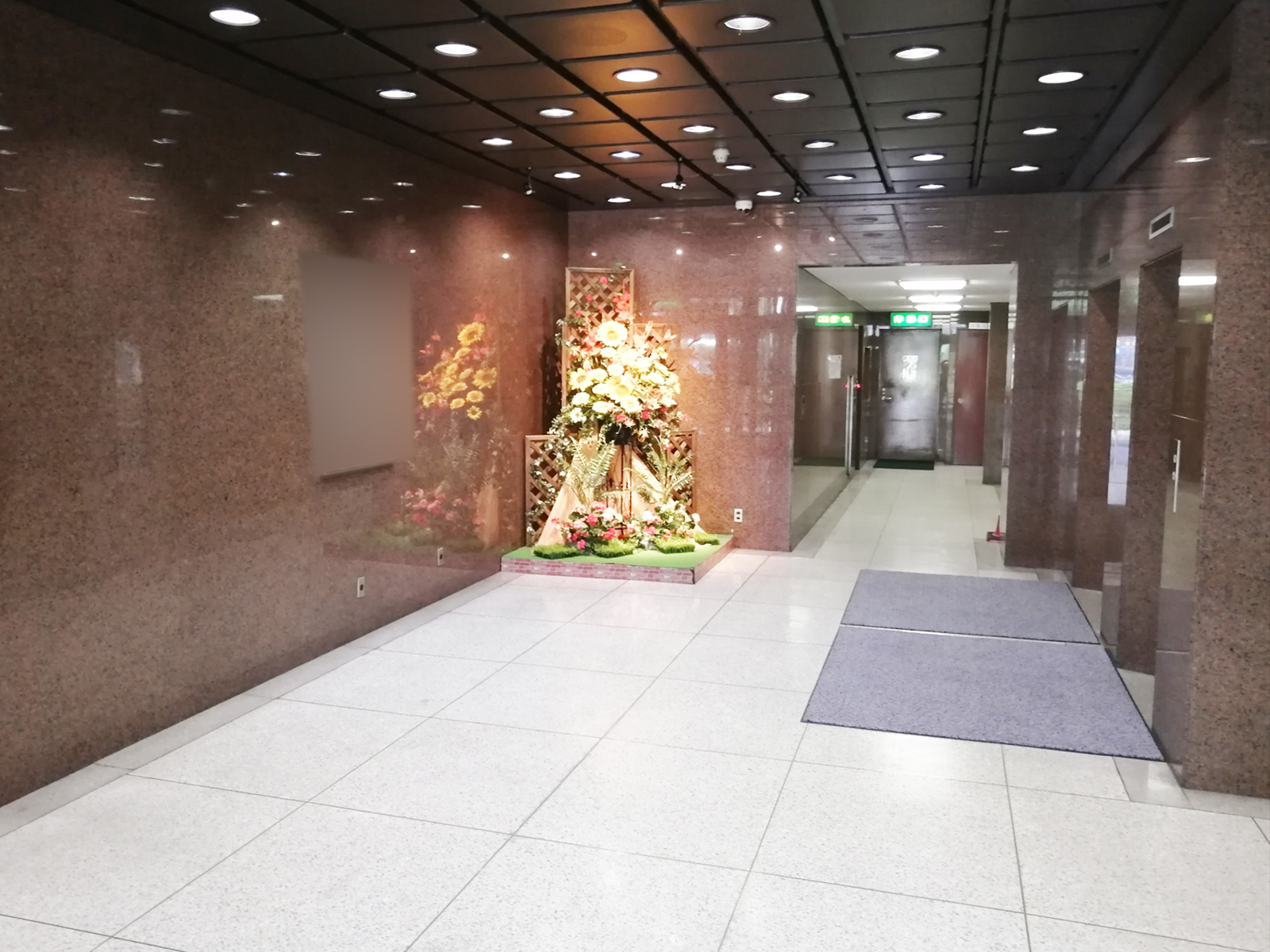 エントランスホール