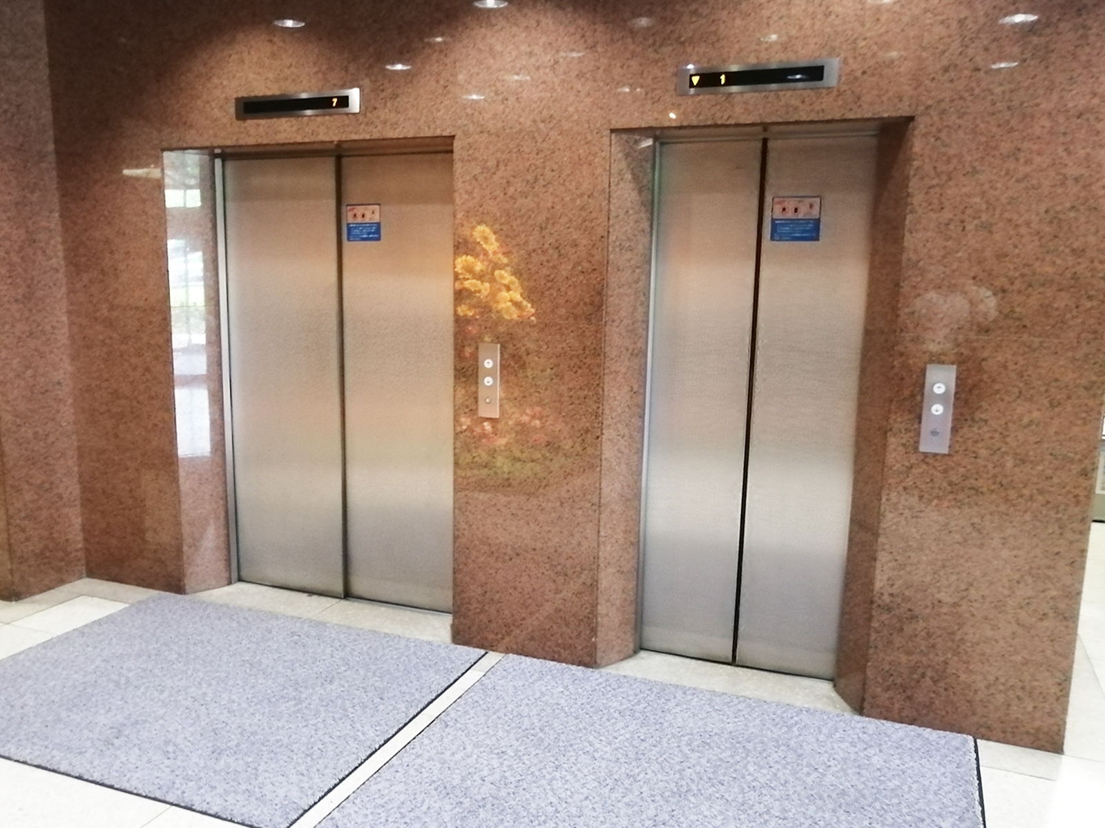 エレベーター