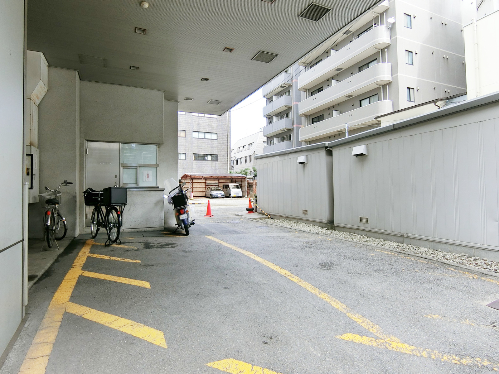 駐車場
