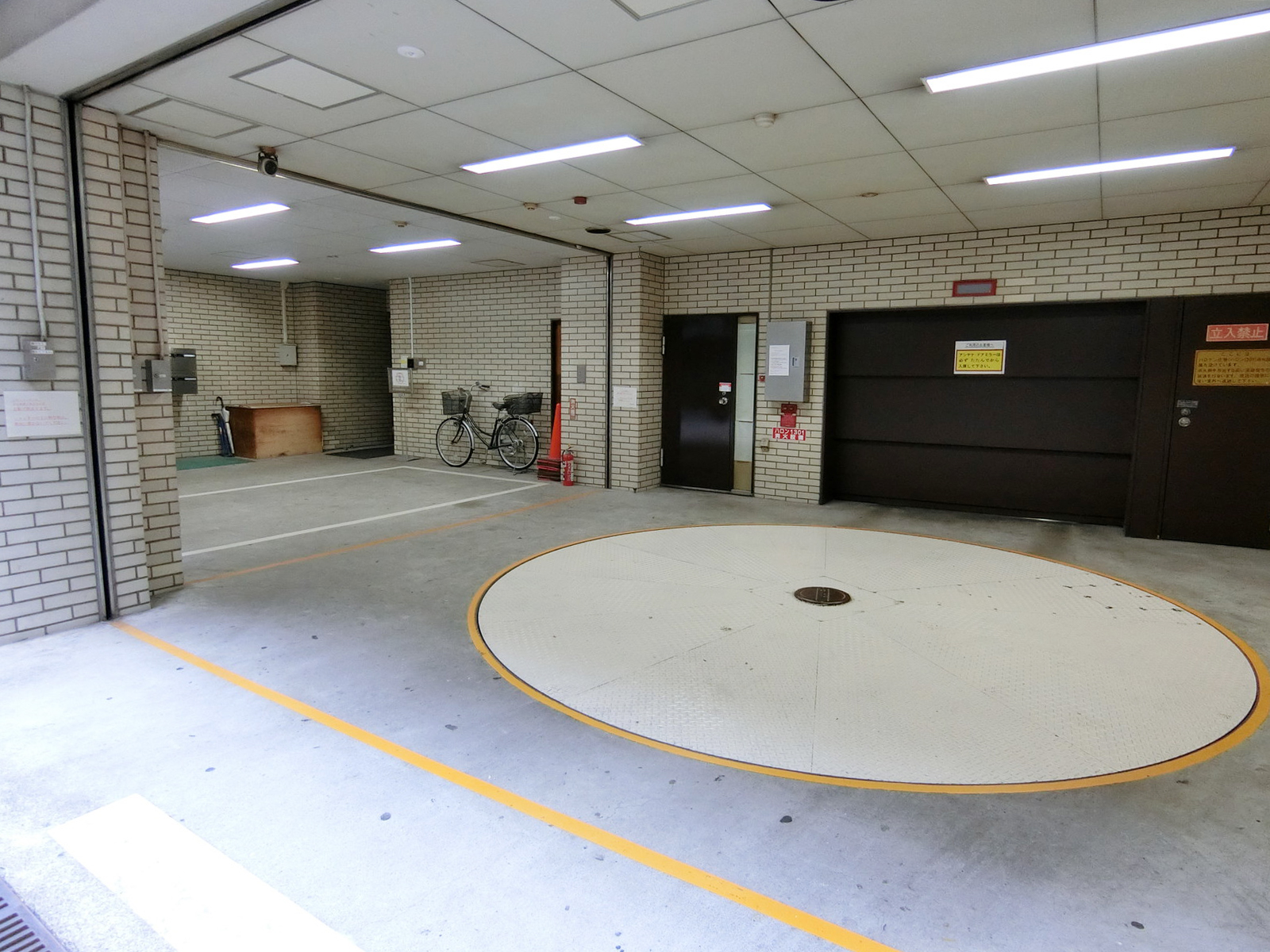 駐車場