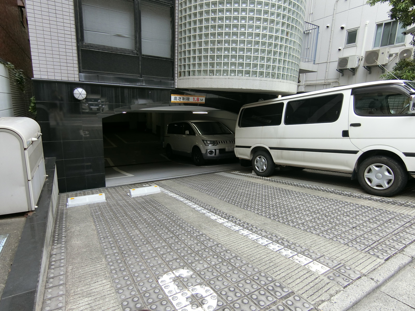 駐車スペース