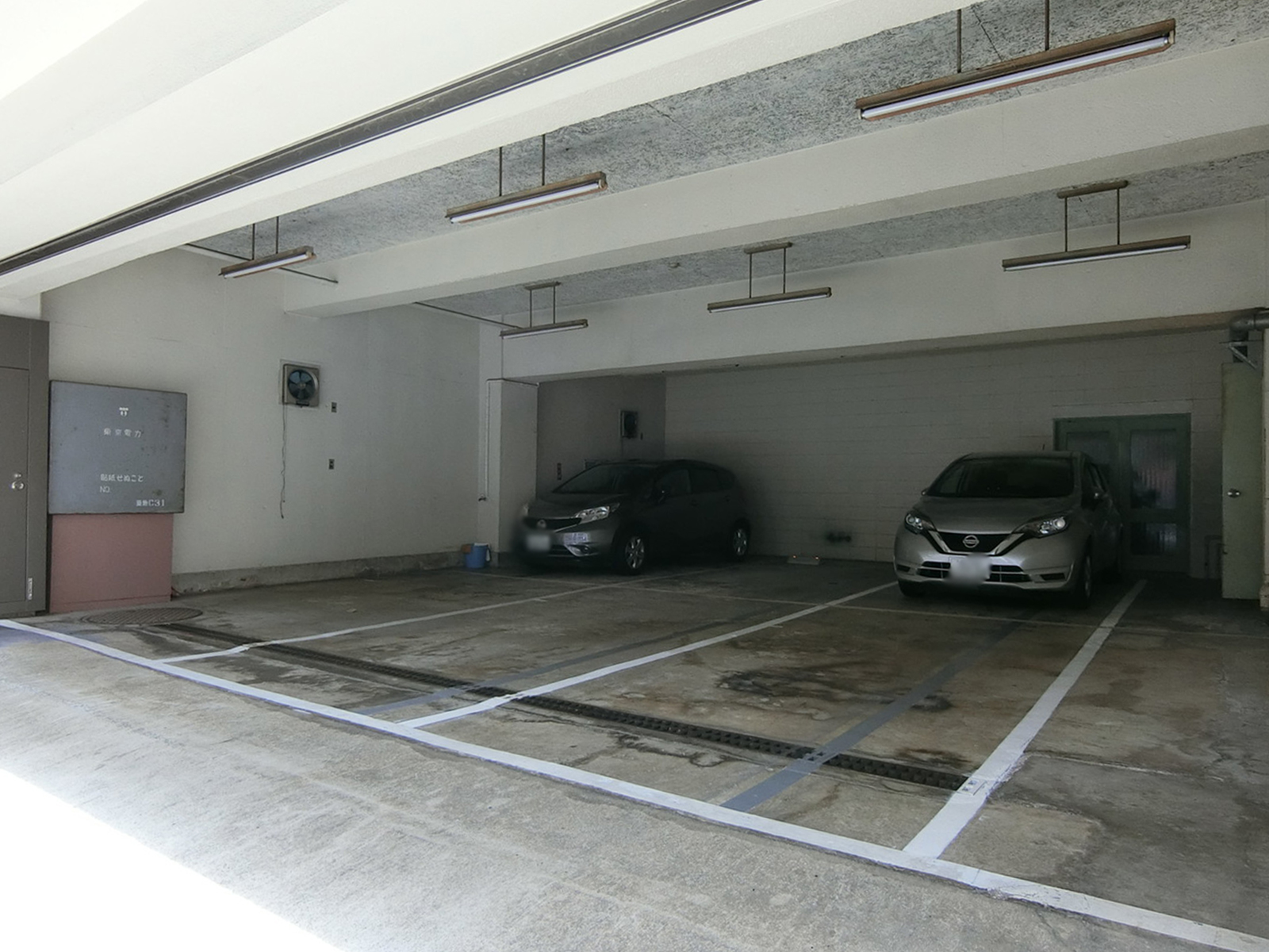 駐車場