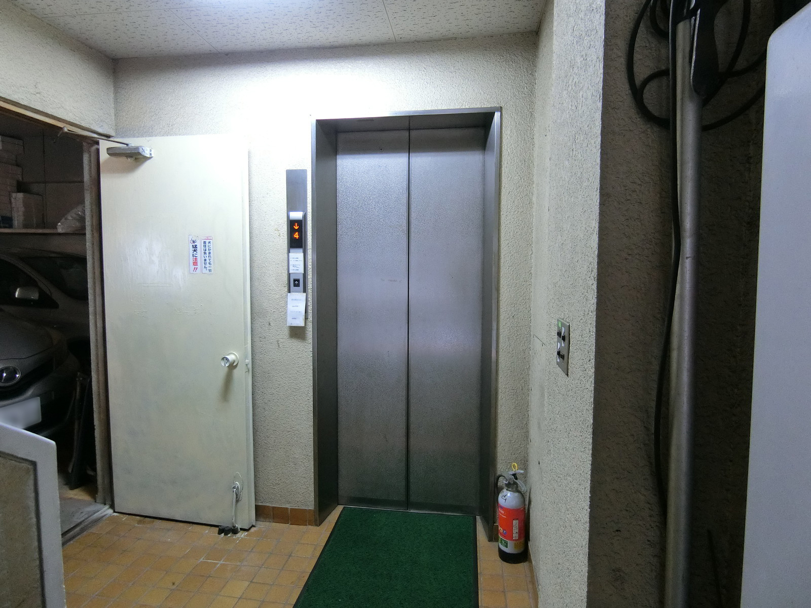 エレベーター
