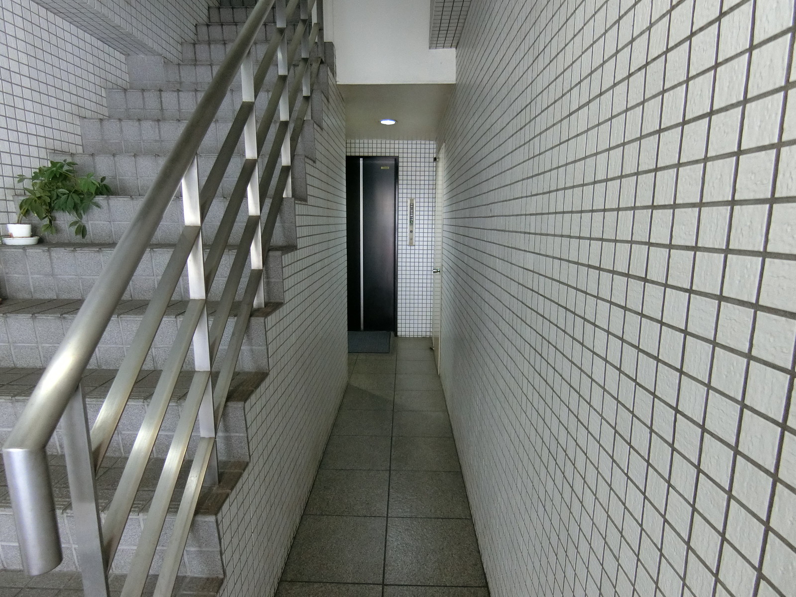 エントランスホール