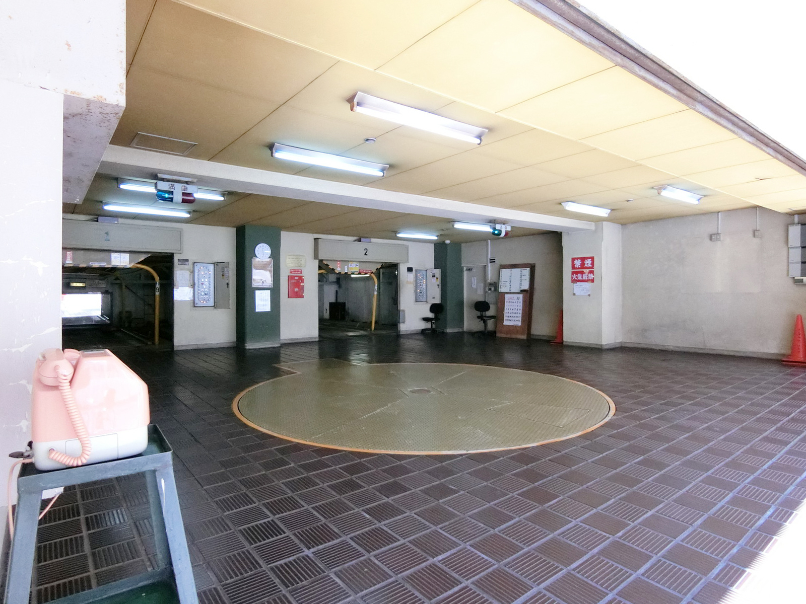 駐車場