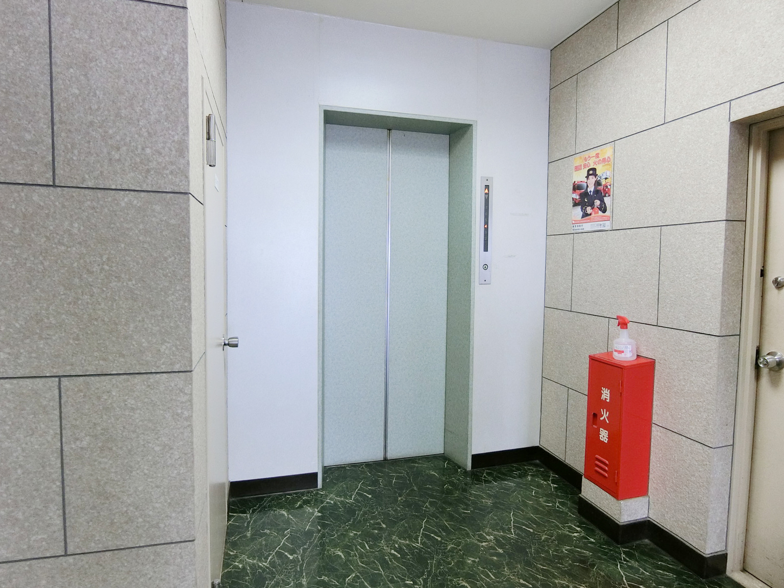 エレベーター