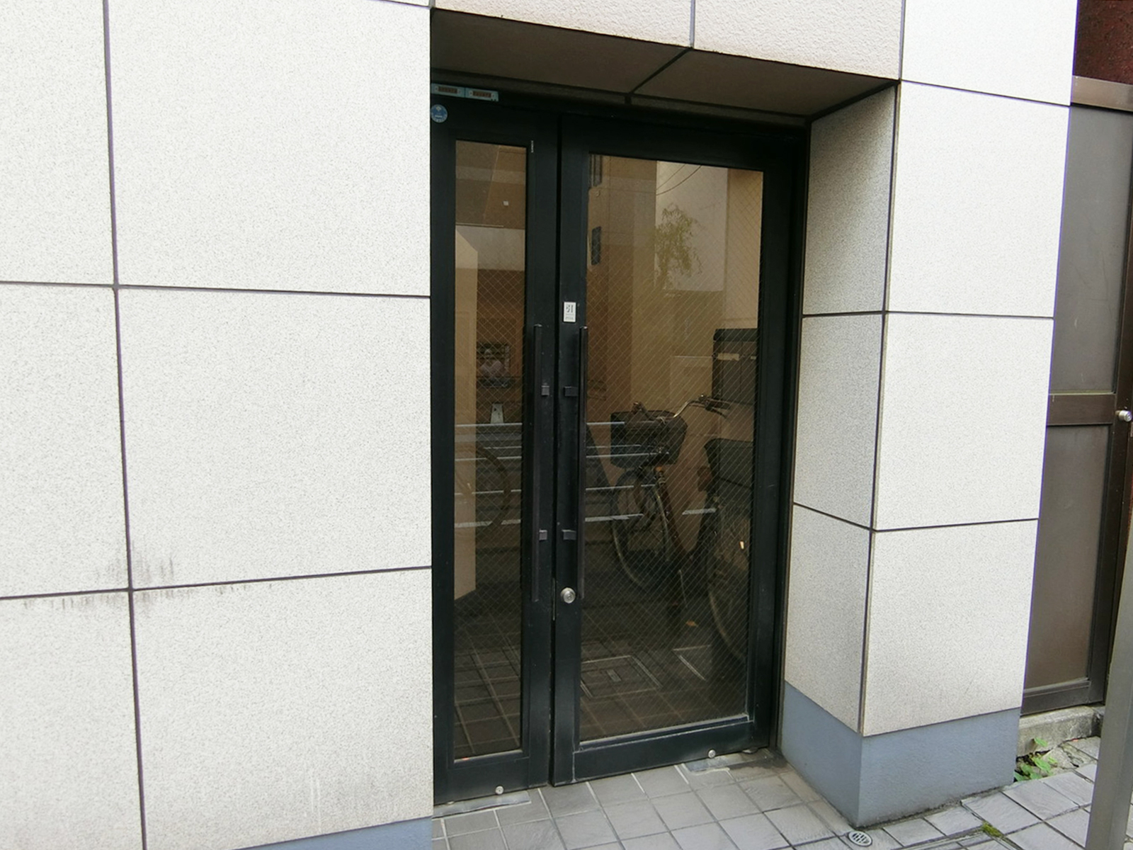 物件出入口