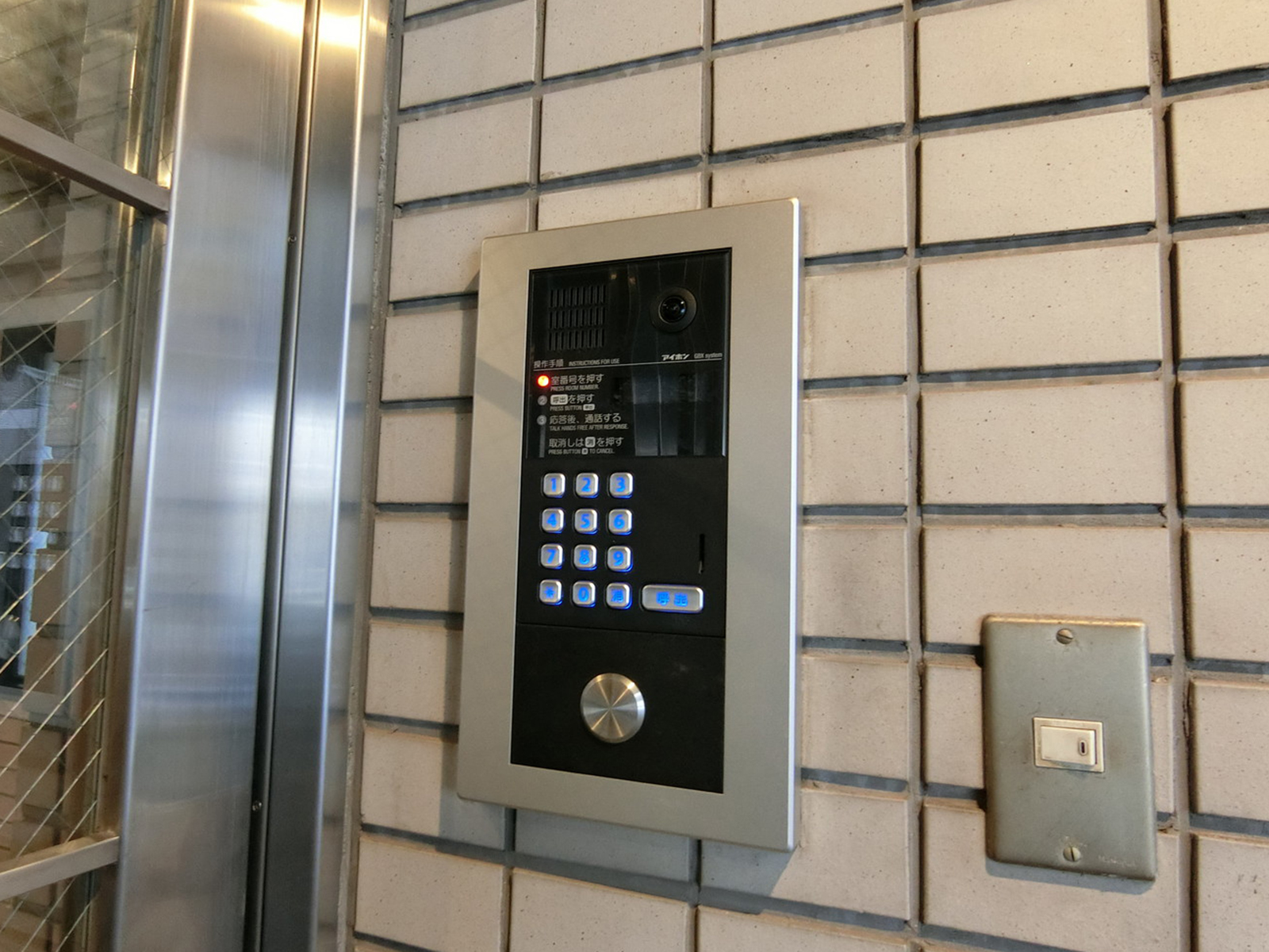 インターホン