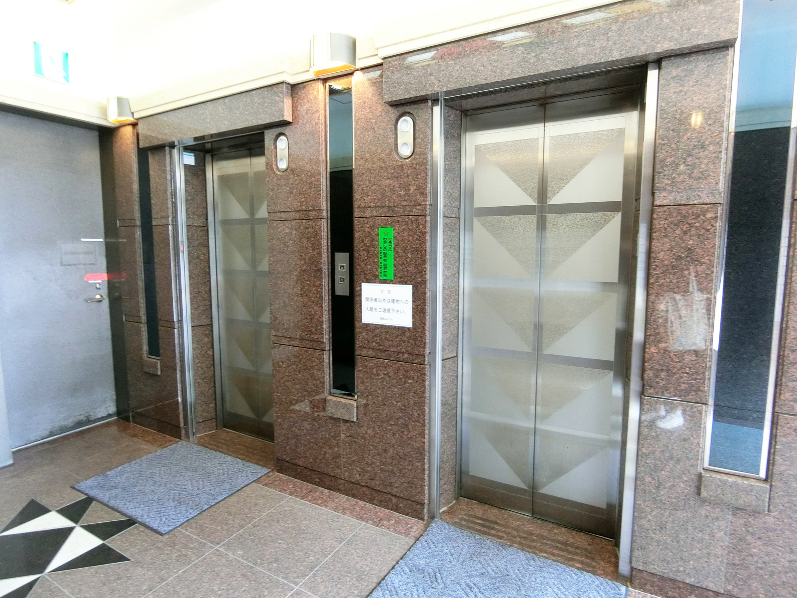 エレベーター