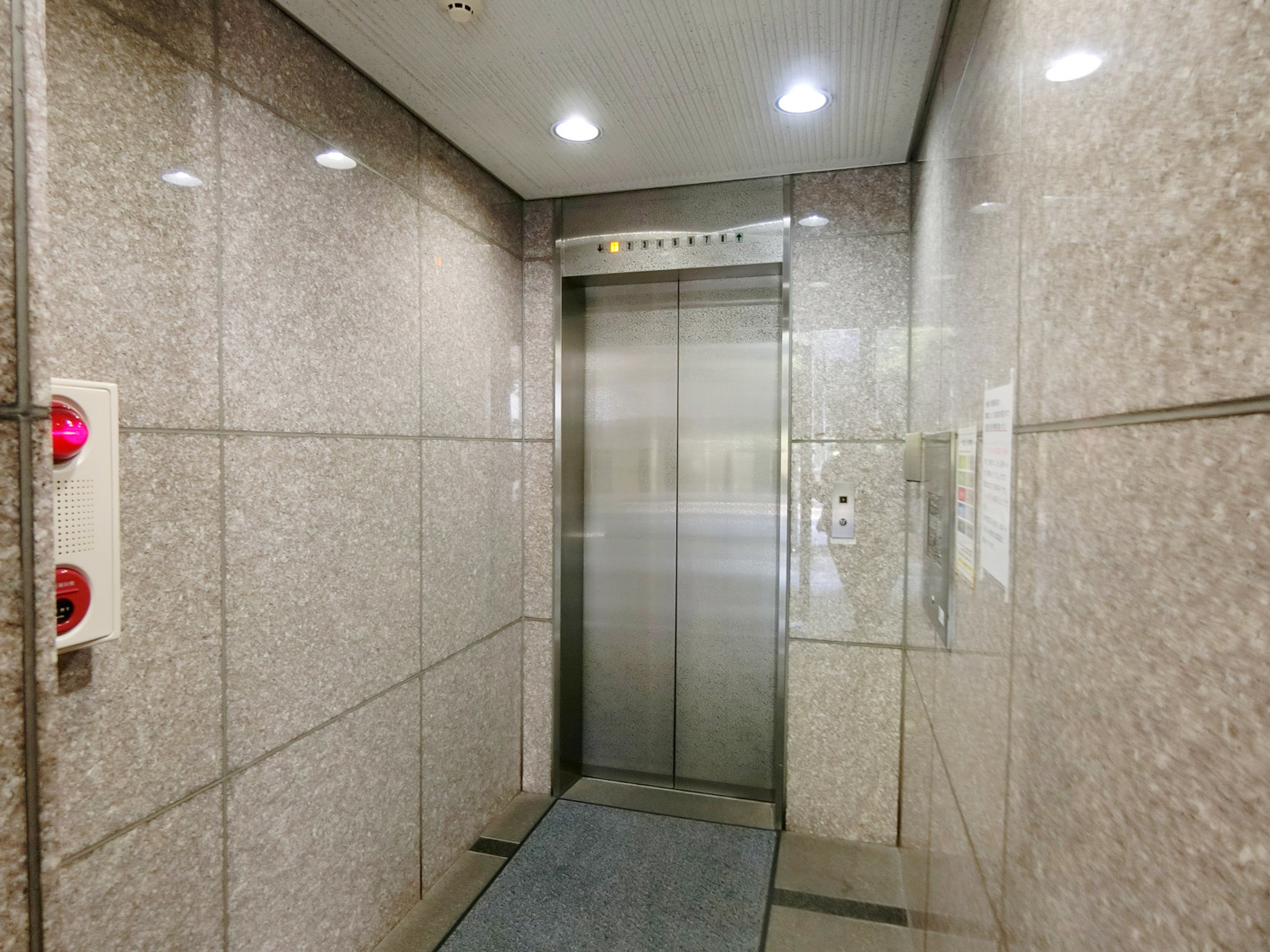 エレベーター
