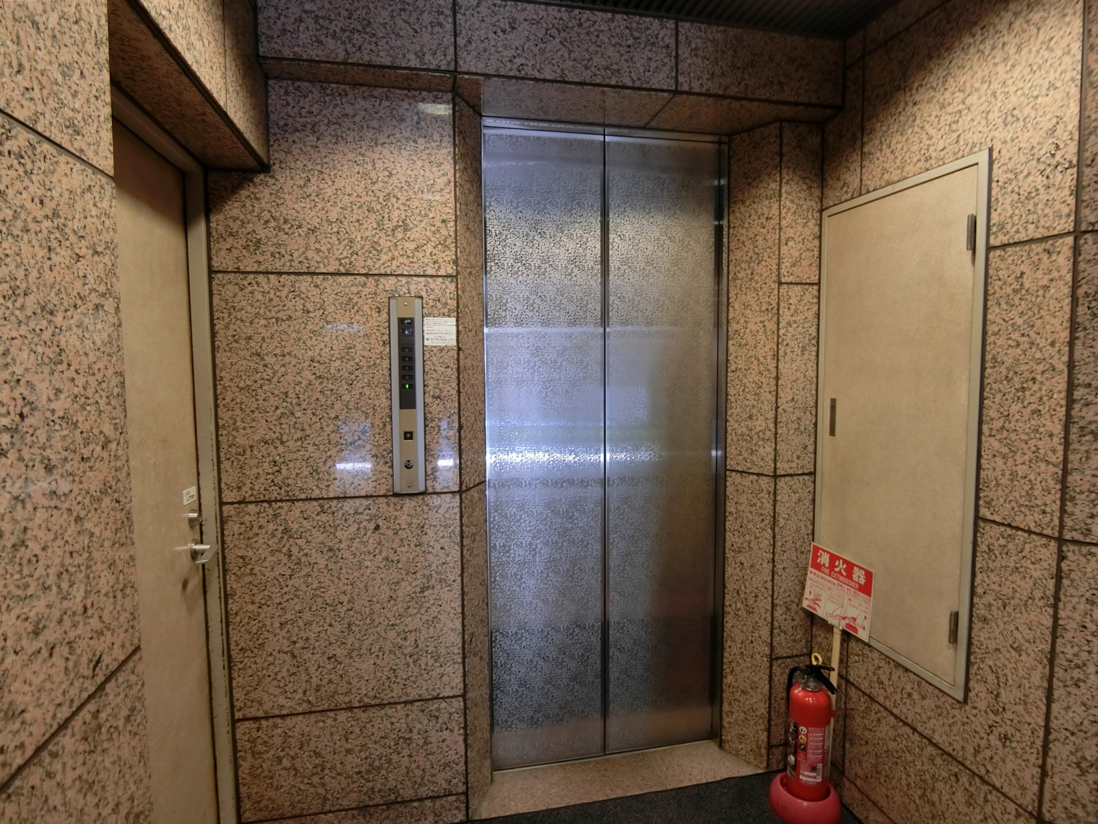 エレベーター