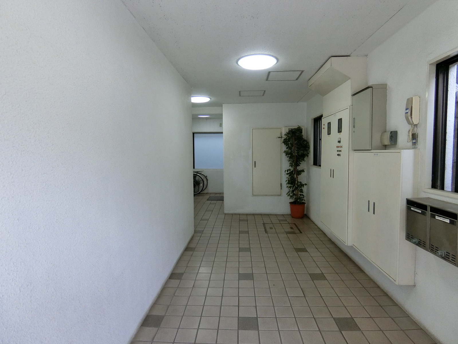 エントランスホール