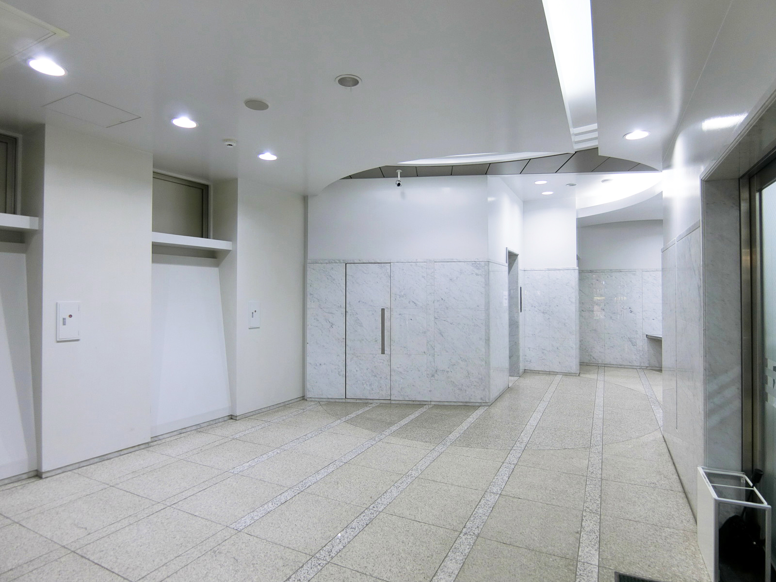 エントランスホール