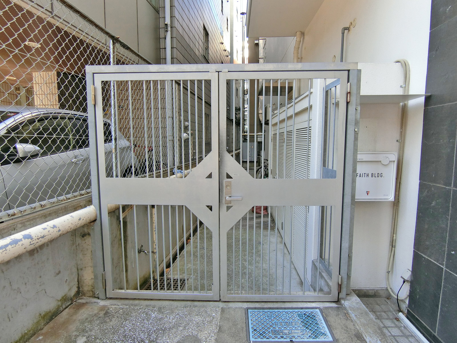 裏口