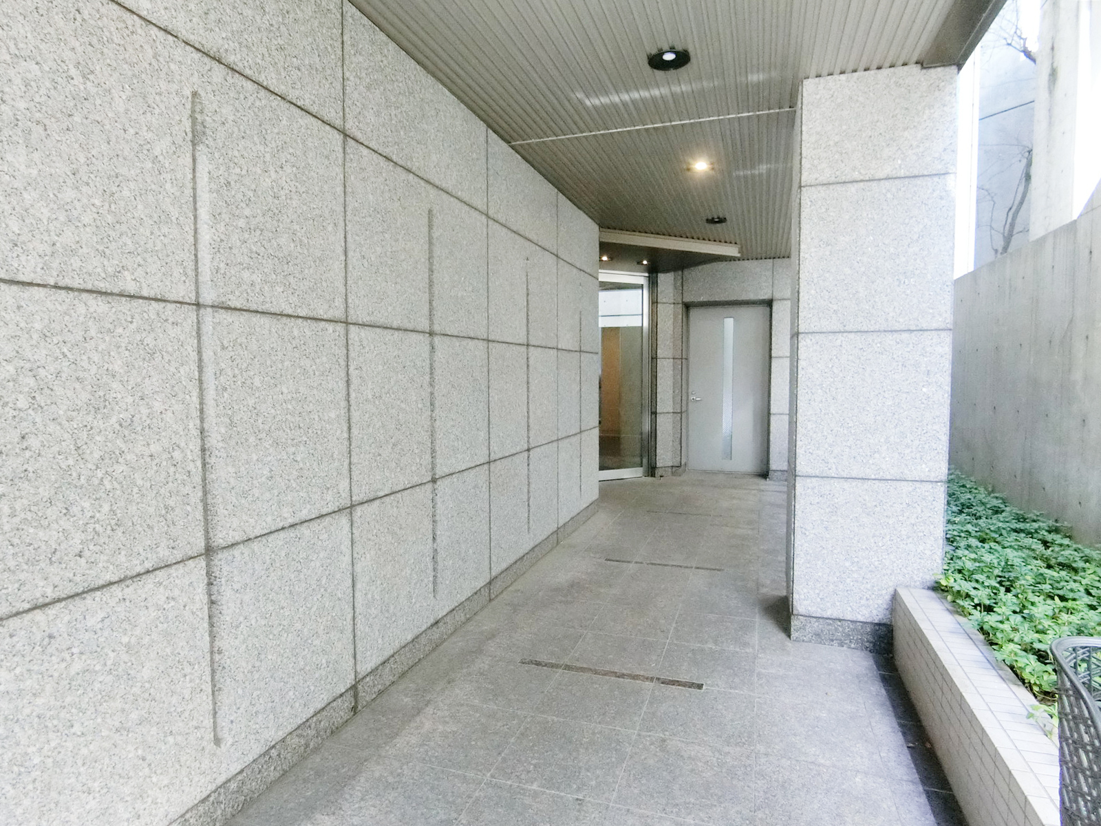エントランスアプローチ