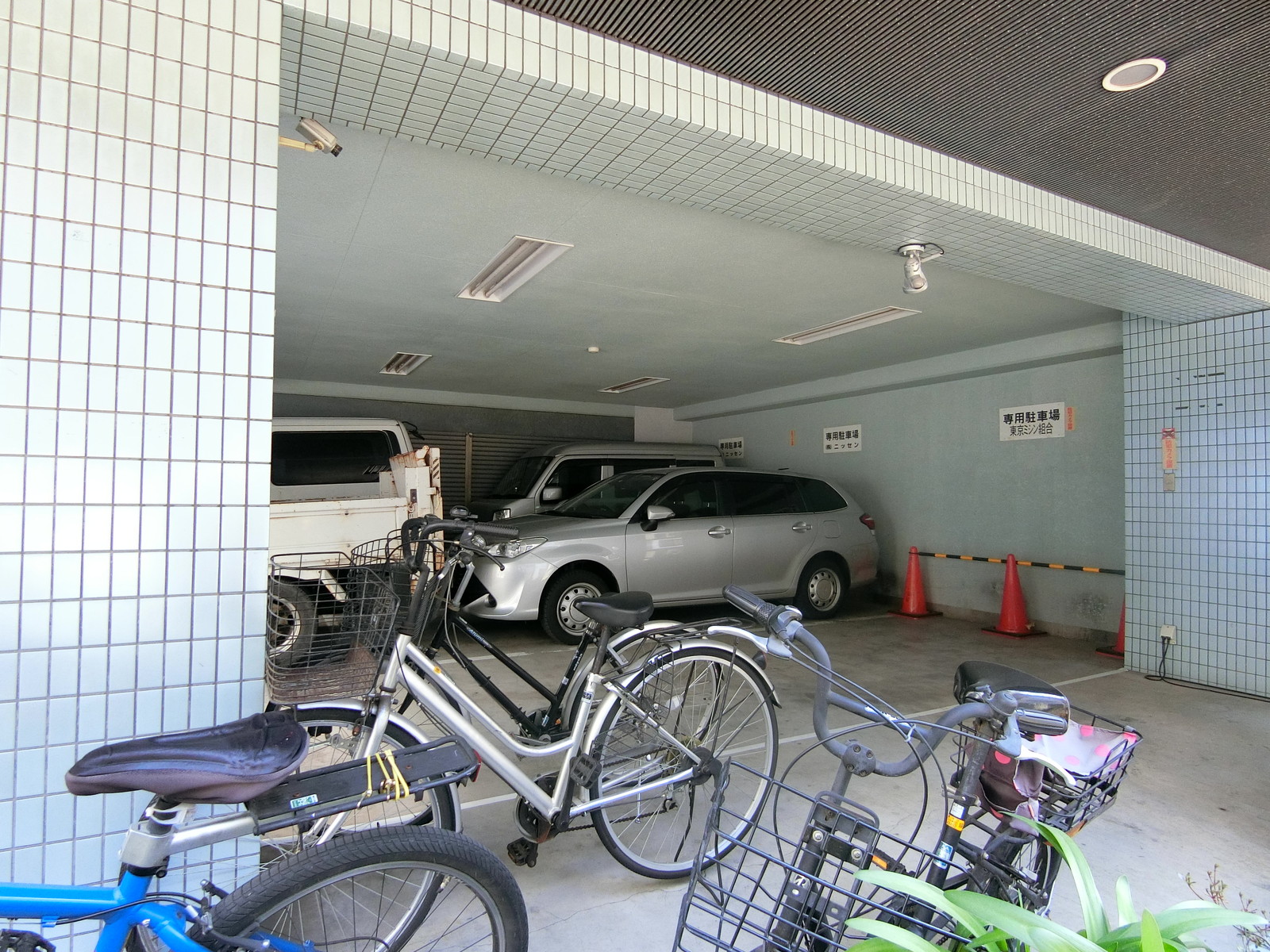 平置き駐車場併設