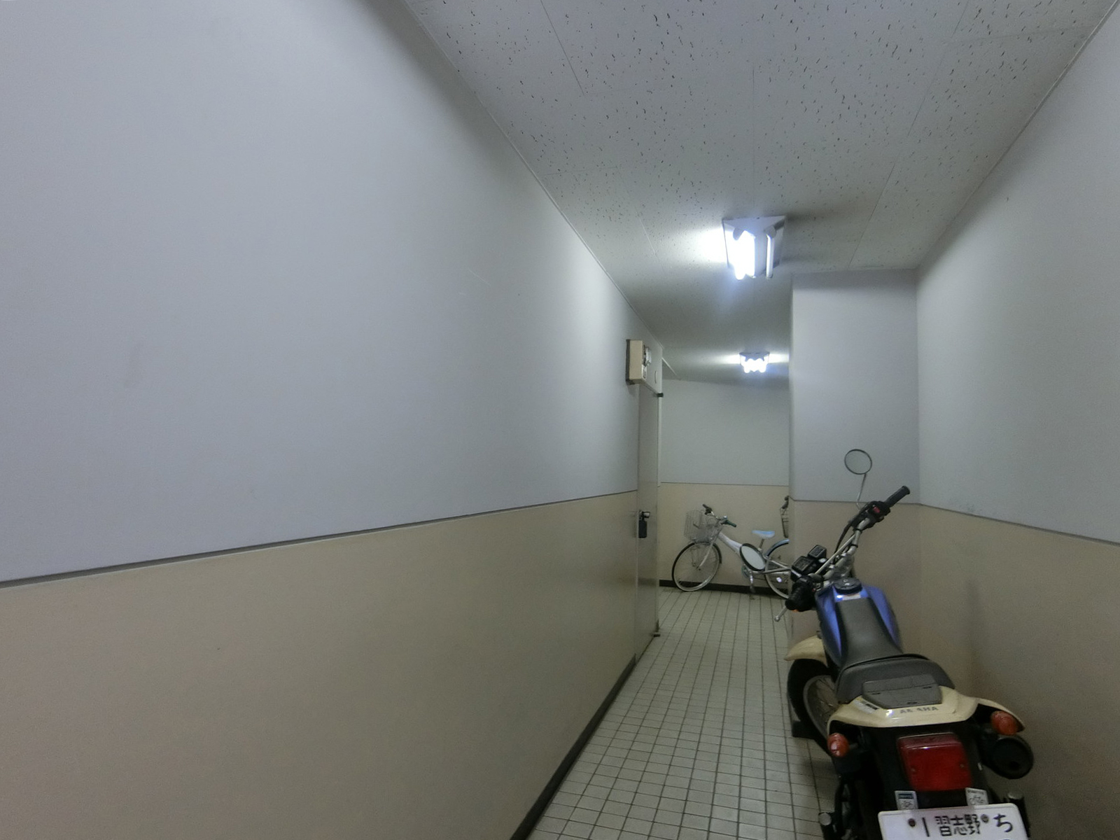 エントランス内部