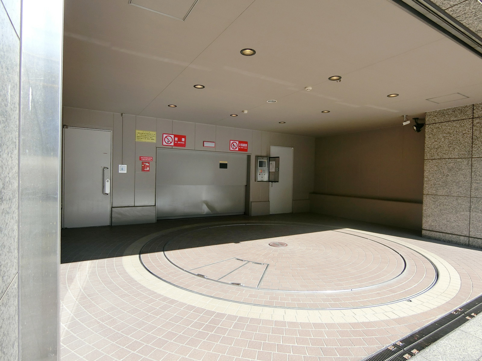 機械式駐車場併設