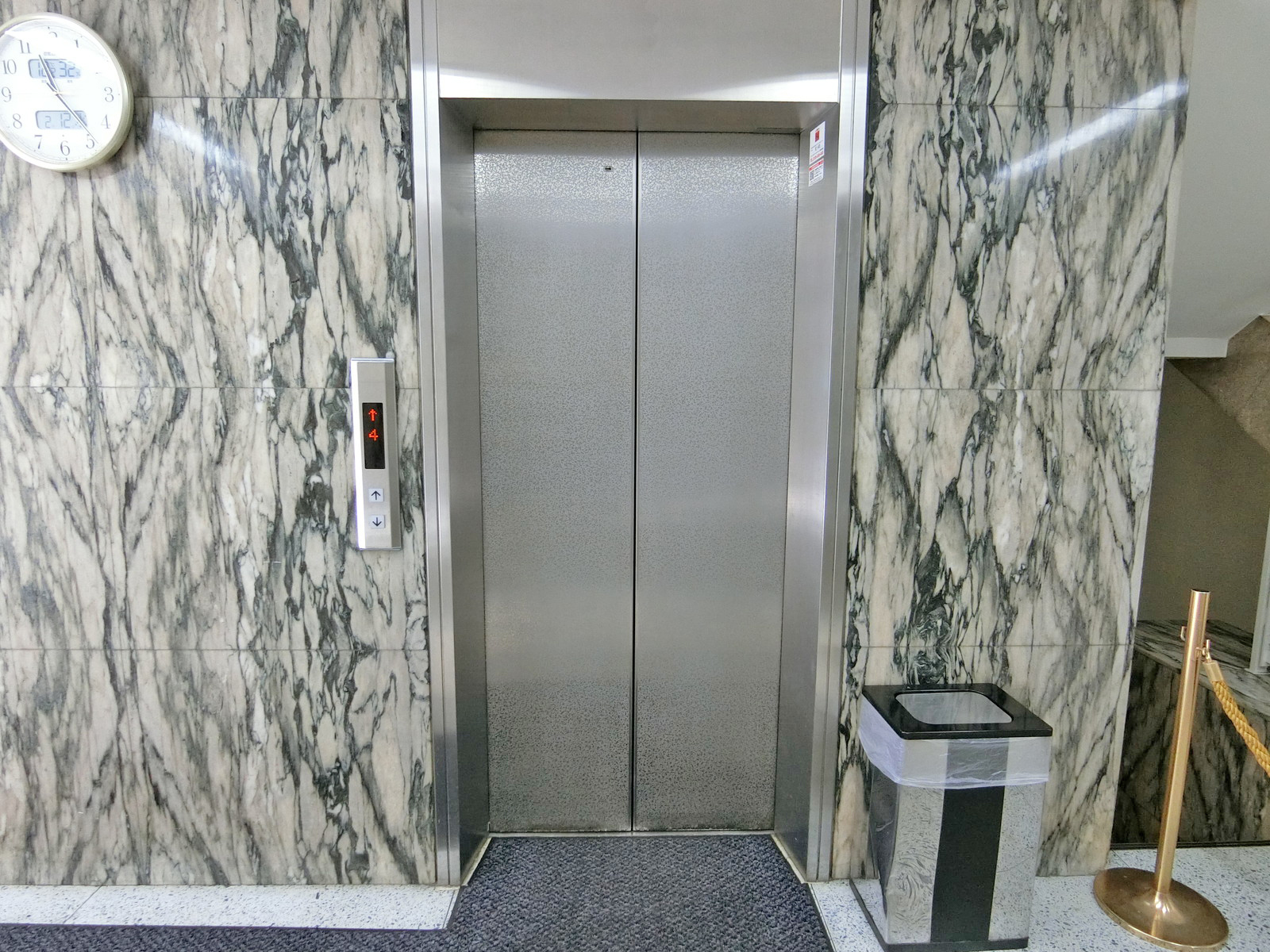 エレベーター