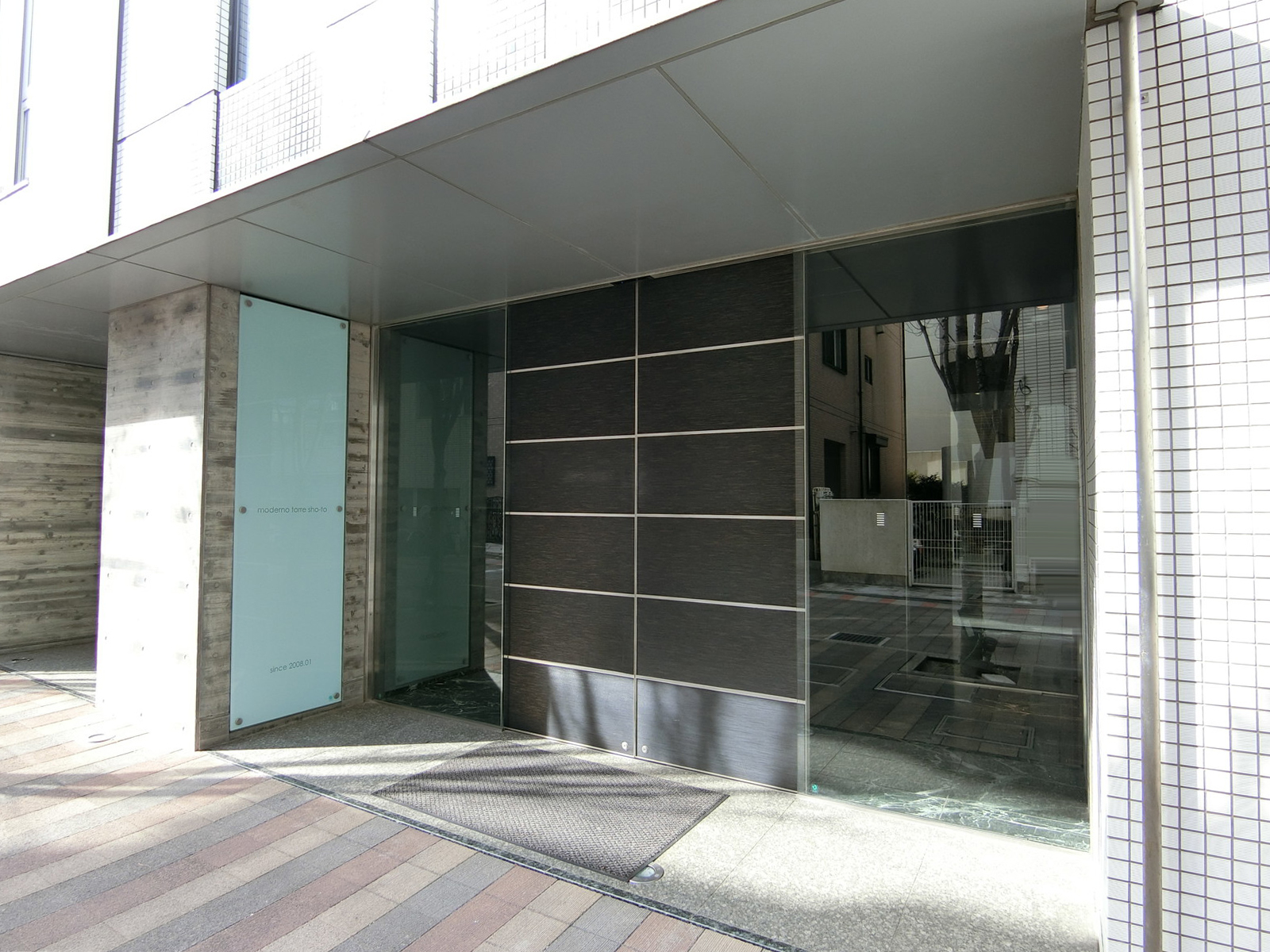 住居エントランス