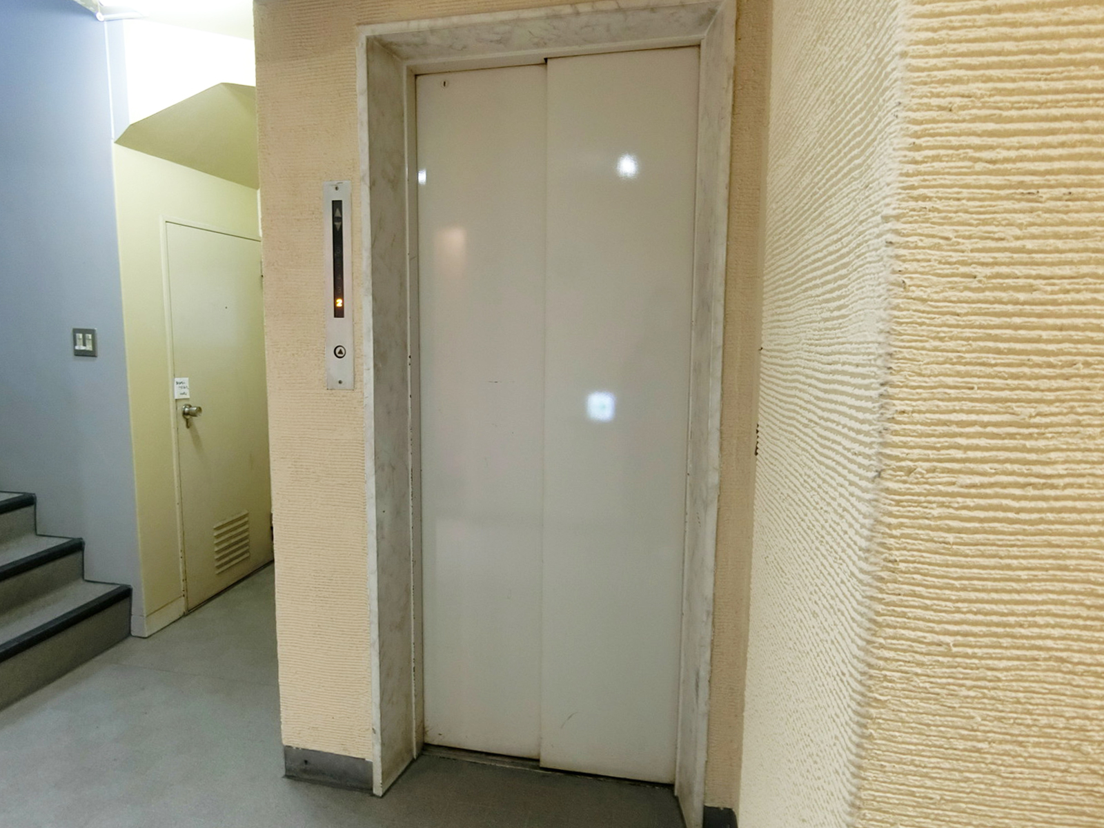 エレベーター
