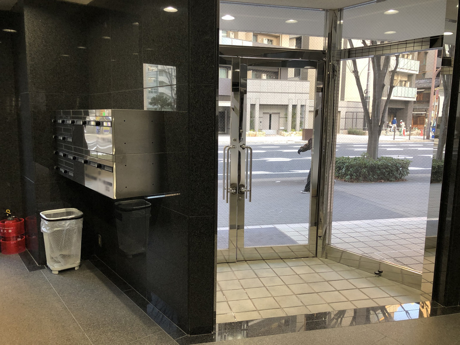 エントランス内部