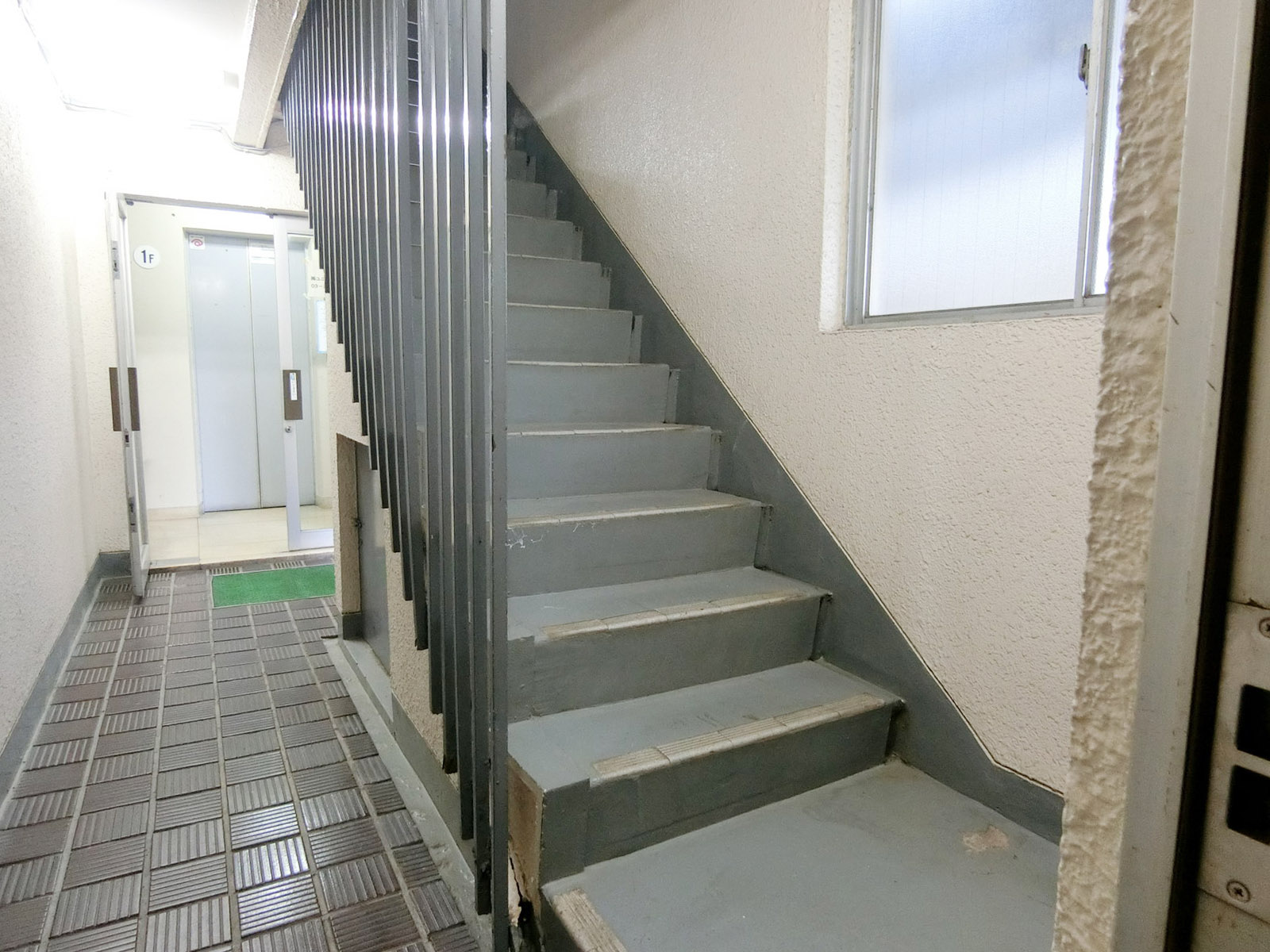 内階段