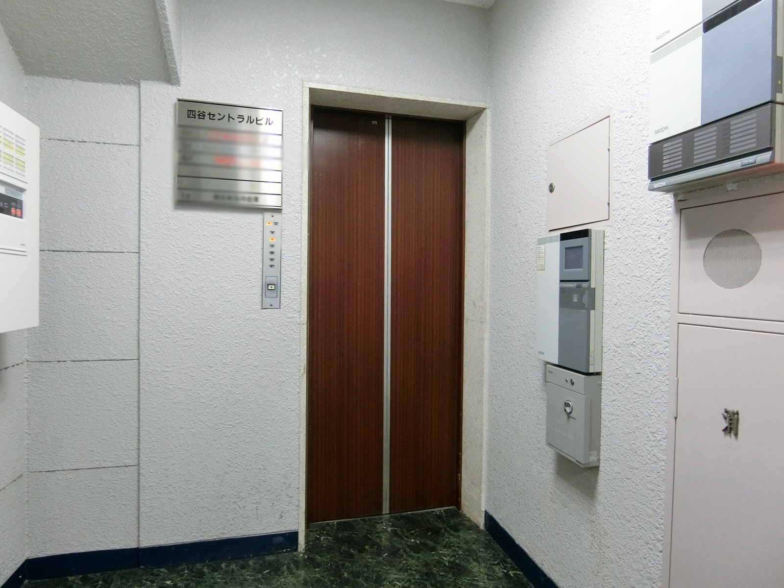 エレベーター