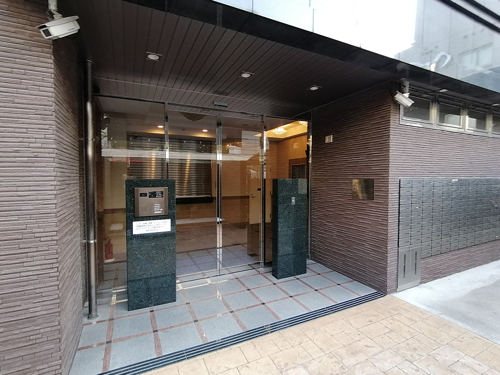 オフィスエントランス
