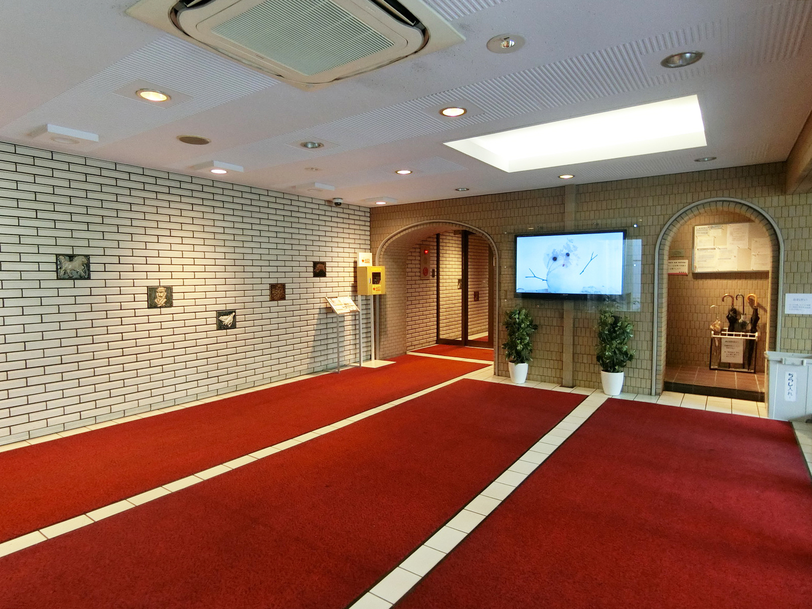エントランスホール