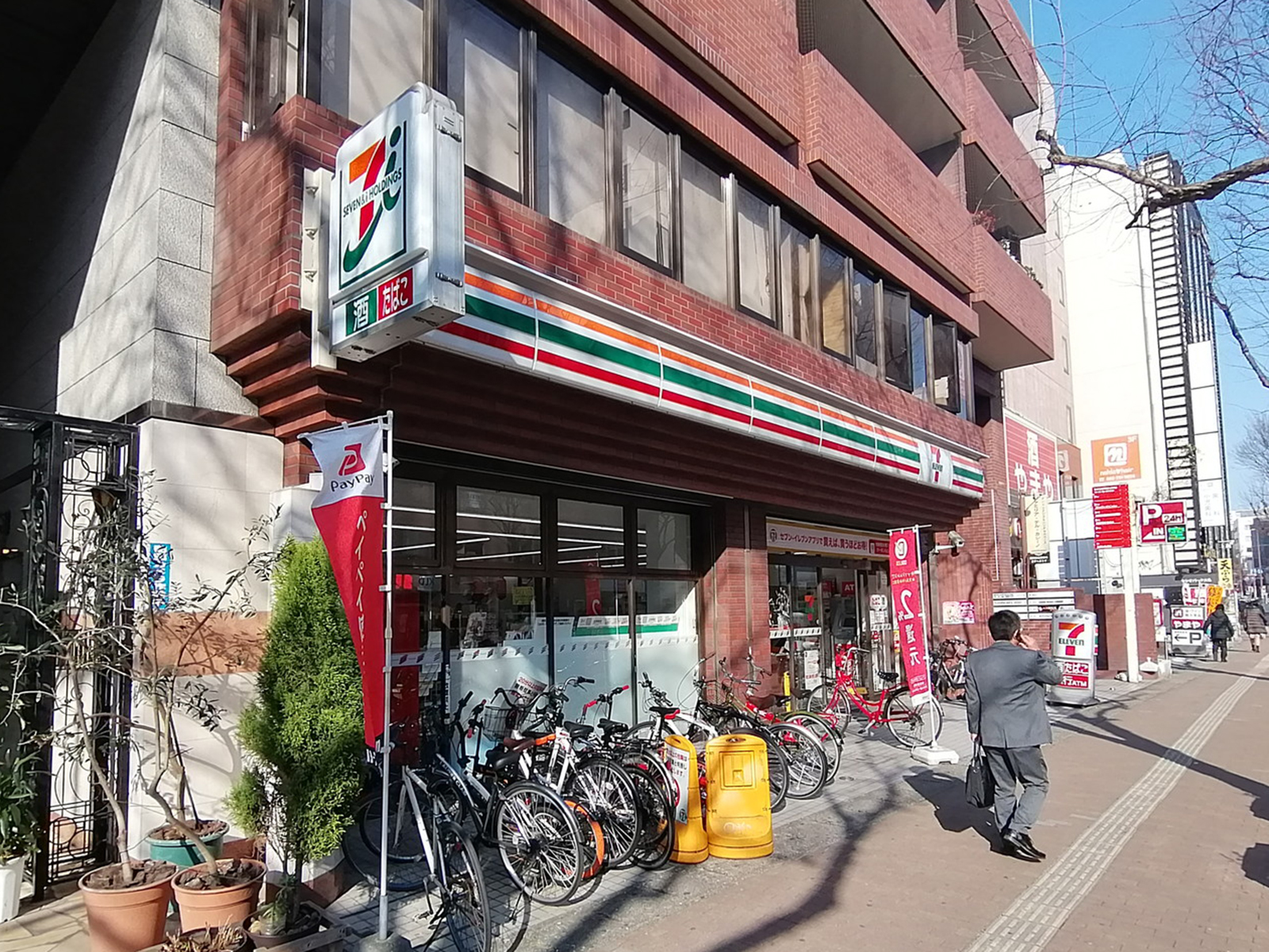 1階のセブンイレブン