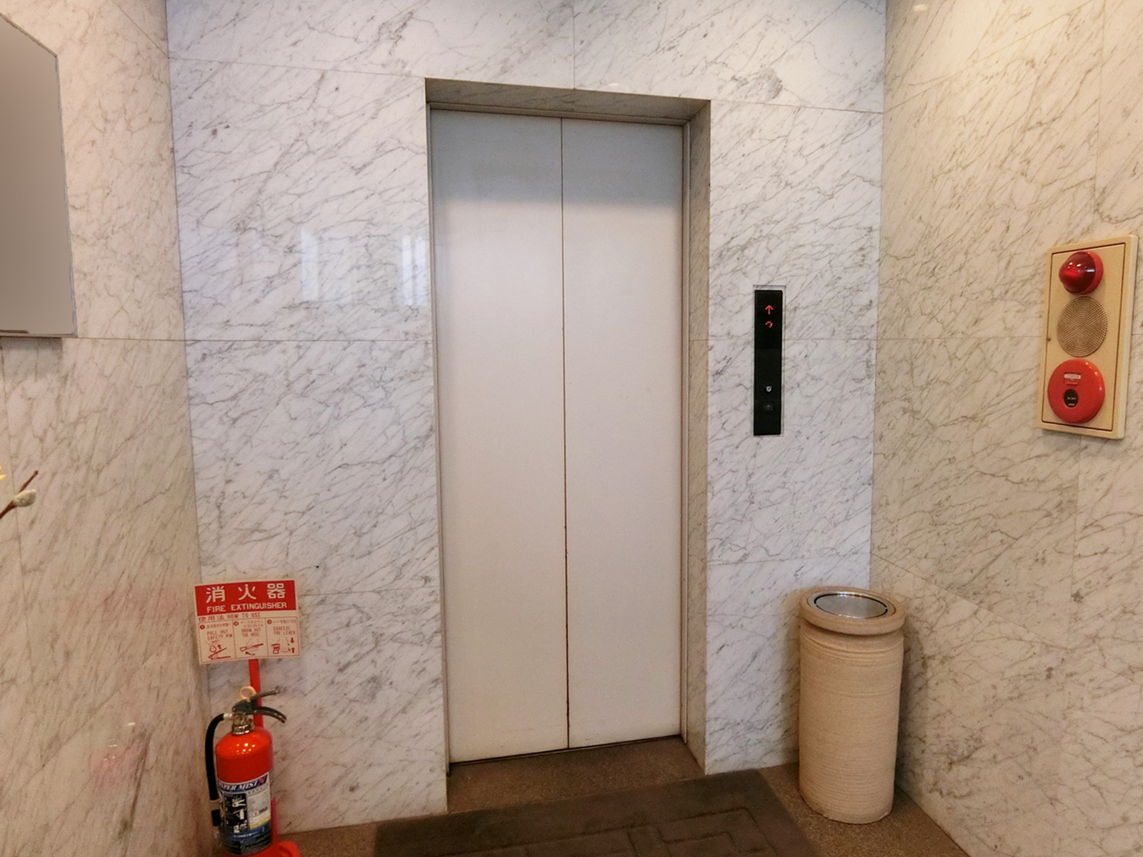 エレベーター