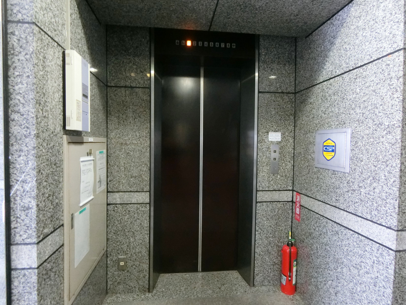 エレベーター