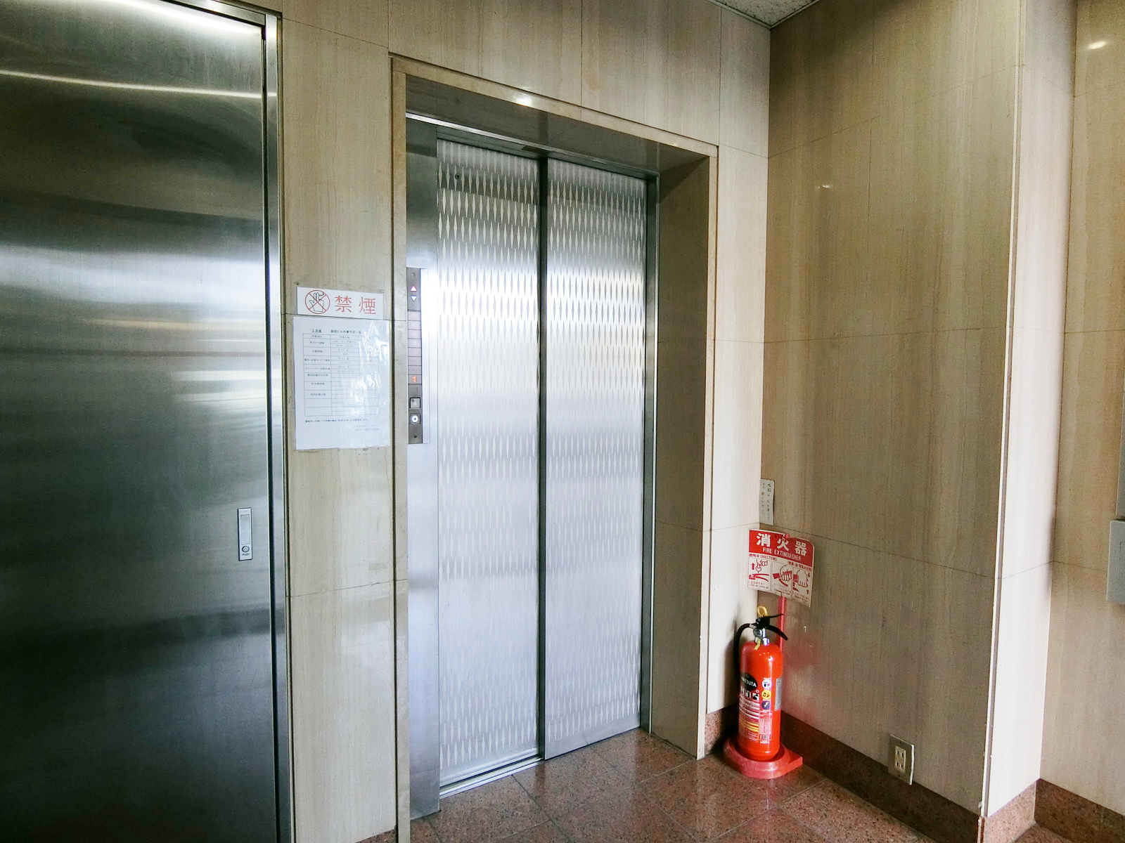 エレベーター
