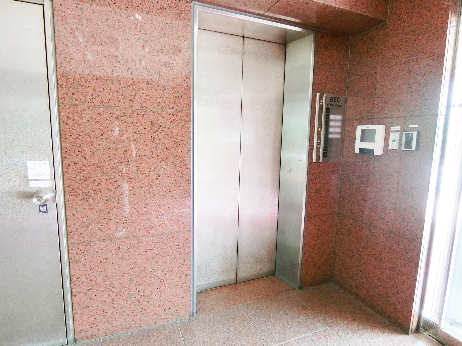 エレベーター