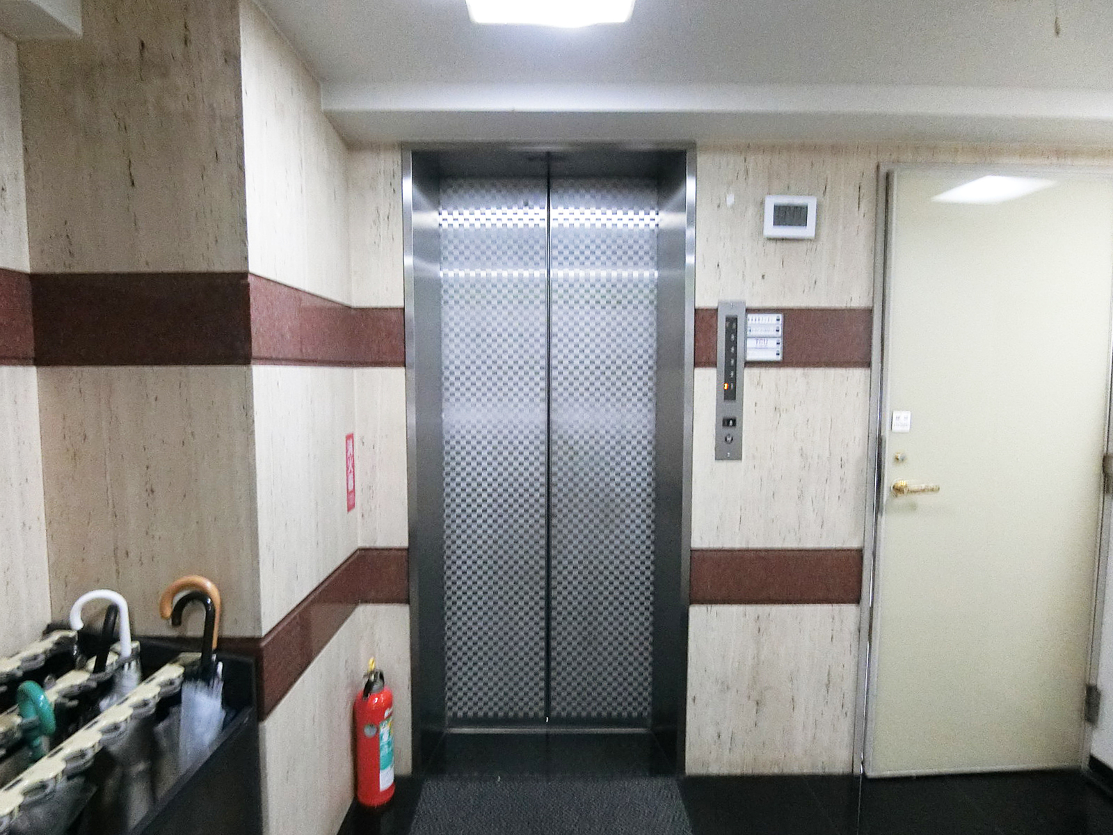 エレベーター
